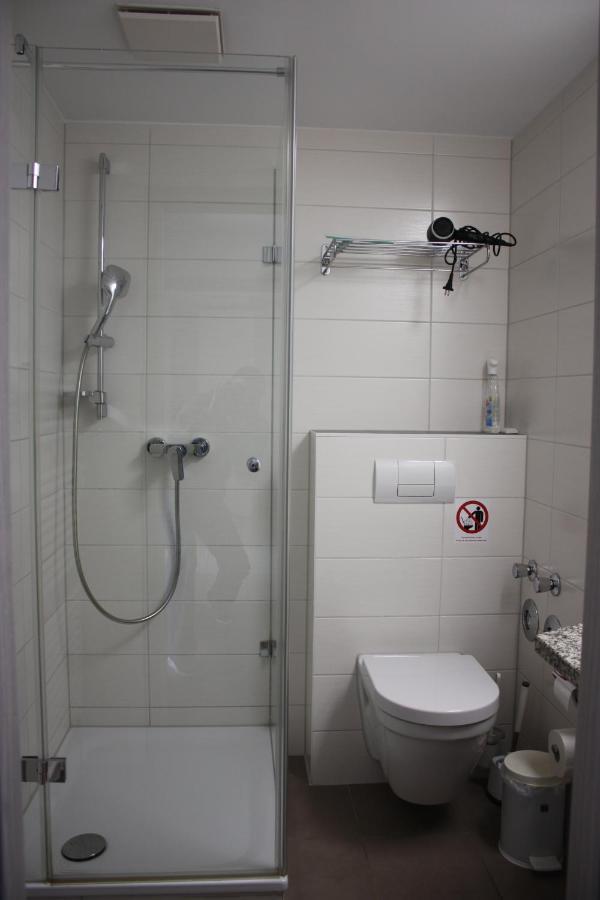 Ferienwohnung Breitling Rostock Esterno foto